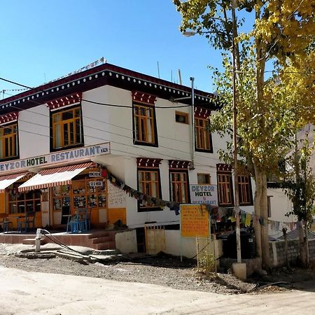 Hotel Deyzor Kaza Exteriör bild